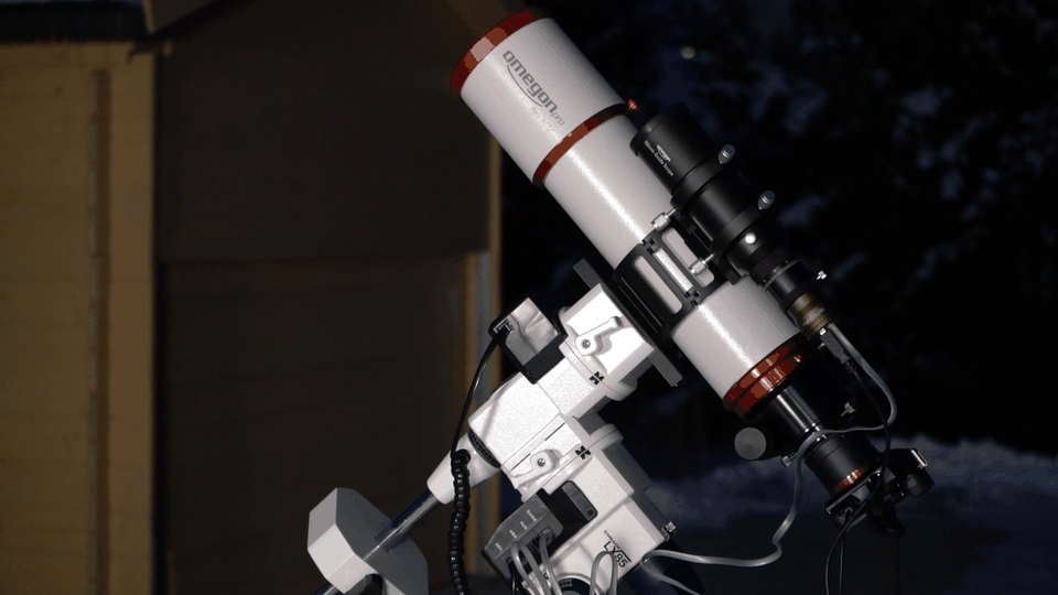 Un setup pentru fotografie deep-sky, cu guidescope, cameră de guiding și cameră principală