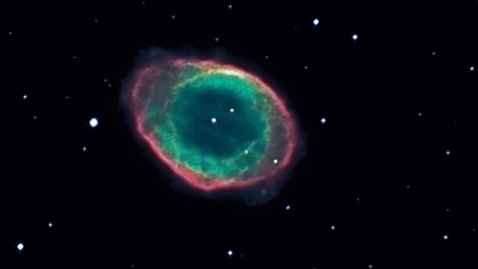 Nebuloasa Inel din constelația Lira. Sebastian Voltmer / CCD Guide