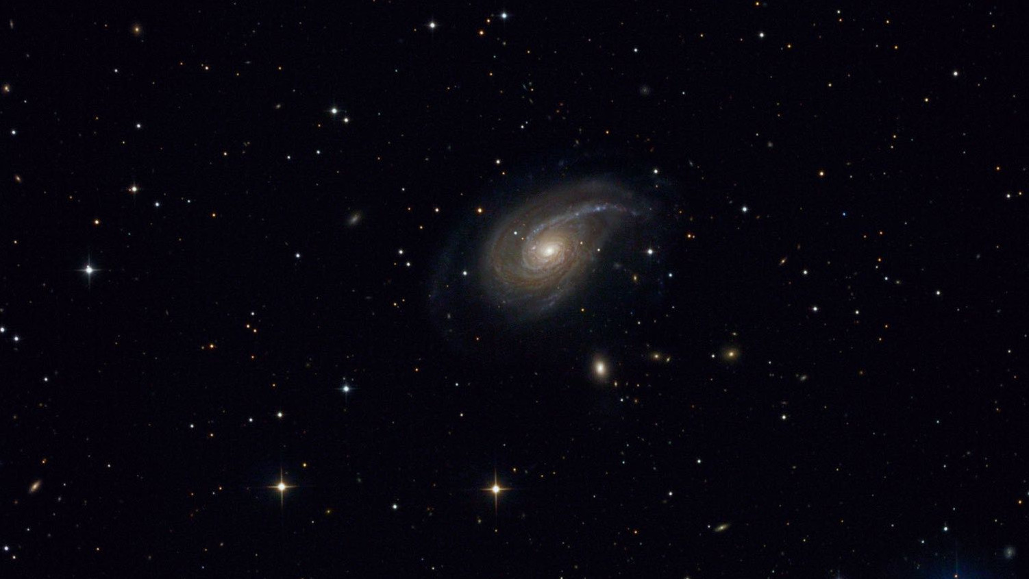 Galaxiile NGC 772 și NGC 770 din constelația Berbec. 
Michael Breite, Stefan Heutz și Wolfgang Ries