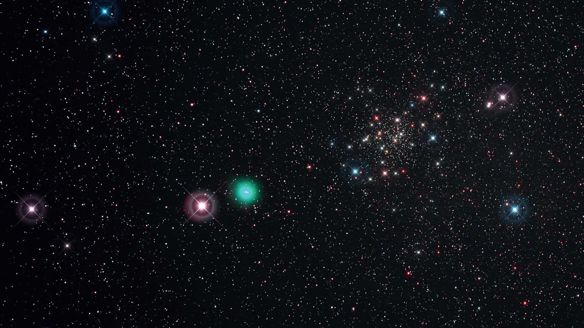 Noaptea senină din data de 21 mai 2015 a permis fotografierea cometei C/2014 Q2 (Lovejoy) în timp ce trecea pe lângă marginea roiului de stele NGC188. Pentru a obține această fotografie, s-a folosit un teleobiectiv/scope Kowa (distanța focală: 350 mm, F/4) pe un Canon 6D (modificat Hα) cu filtru UHC-S. Imagine compusă din șase fotografii, cu un timp de expunere de 450 de secunde fiecare (ISO 800; timp total de expunere: 45 de minute). Procesată cu DeepSkyStacker și Photoshop; vârfurile au fost adăugate doar din motive estetice. U. Dittler