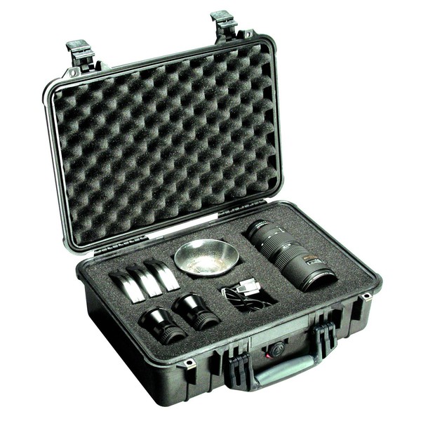 PELI Geamantan Model 1500, negru