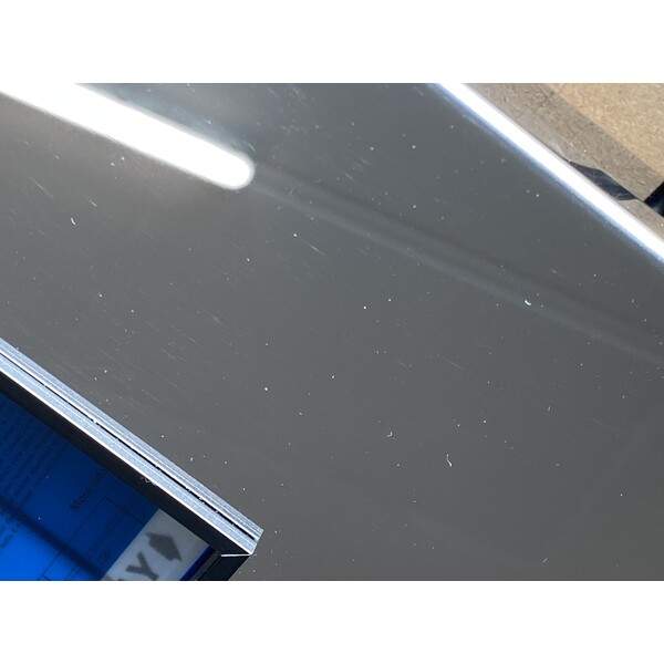 Geochron Original Kilburg in polierter Edelstahlausführung und schwarzen Zierleisten (Normale Gebrauchsspuren)