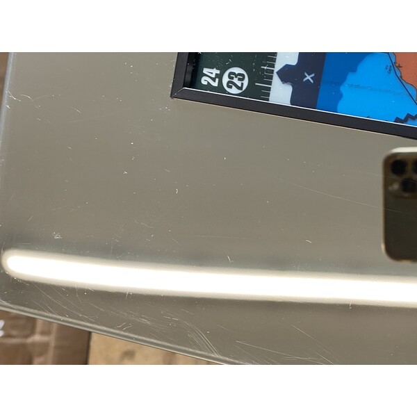 Geochron Original Kilburg in polierter Edelstahlausführung und schwarzen Zierleisten (Normale Gebrauchsspuren)