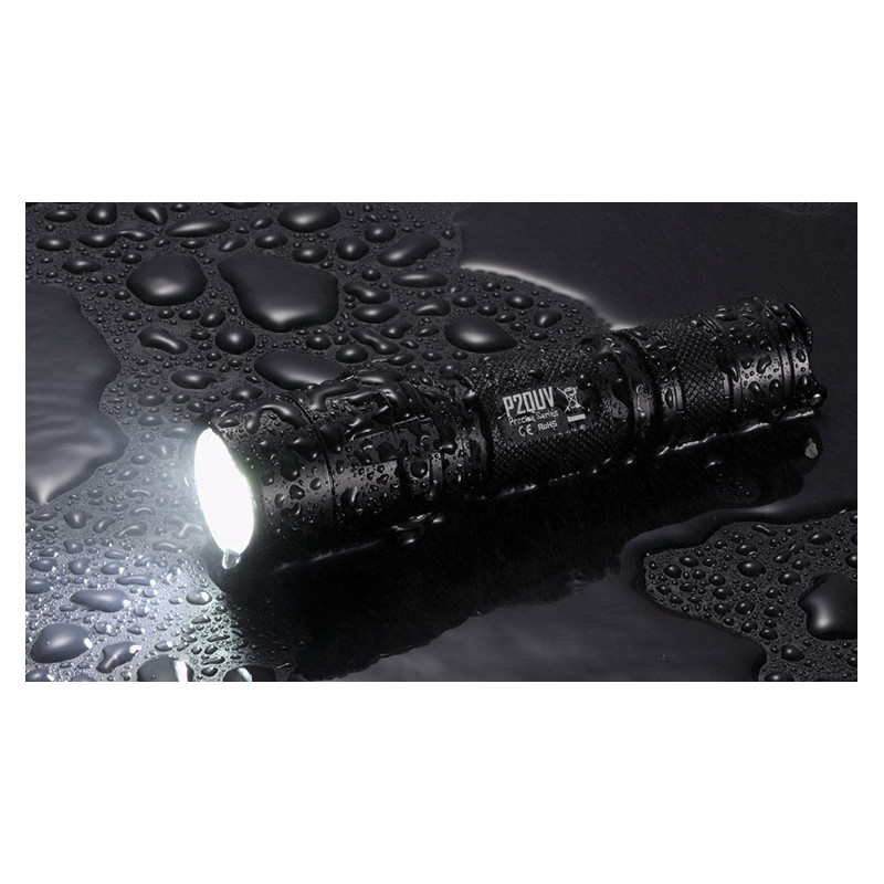 Nitecore Lanternă Lanterna P20UV