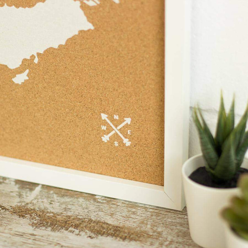 Miss Wood Hartă continentală Woody Map Europa alb 90x60cm înrămat