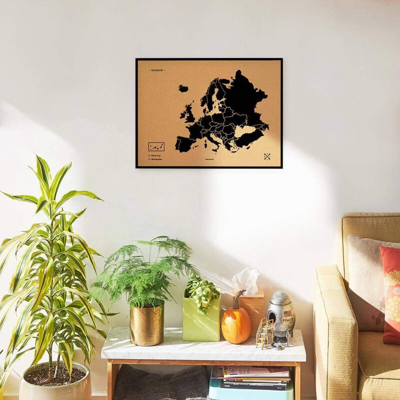 Miss Wood Hartă continentală Woody Map Europa negru 60x45cm înrămat