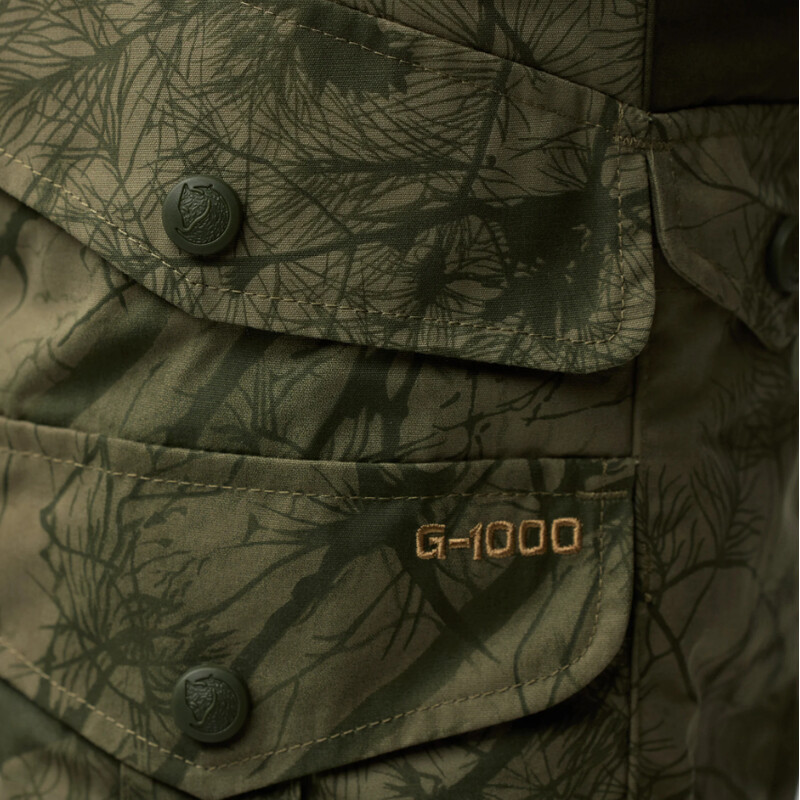 Fjällräven Pantaloni de vânătoare Barents Pro M, 626-662 Green Camo-Deep Forest, 50
