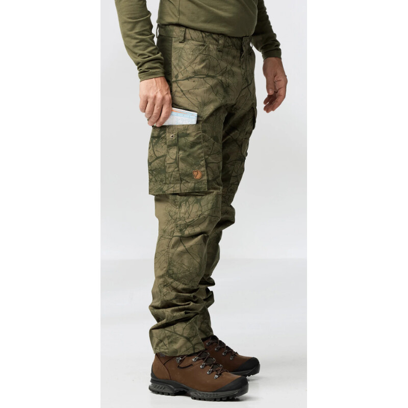 Fjällräven Pantaloni de vânătoare Barents Pro M, 626-662 Green Camo-Deep Forest, 50
