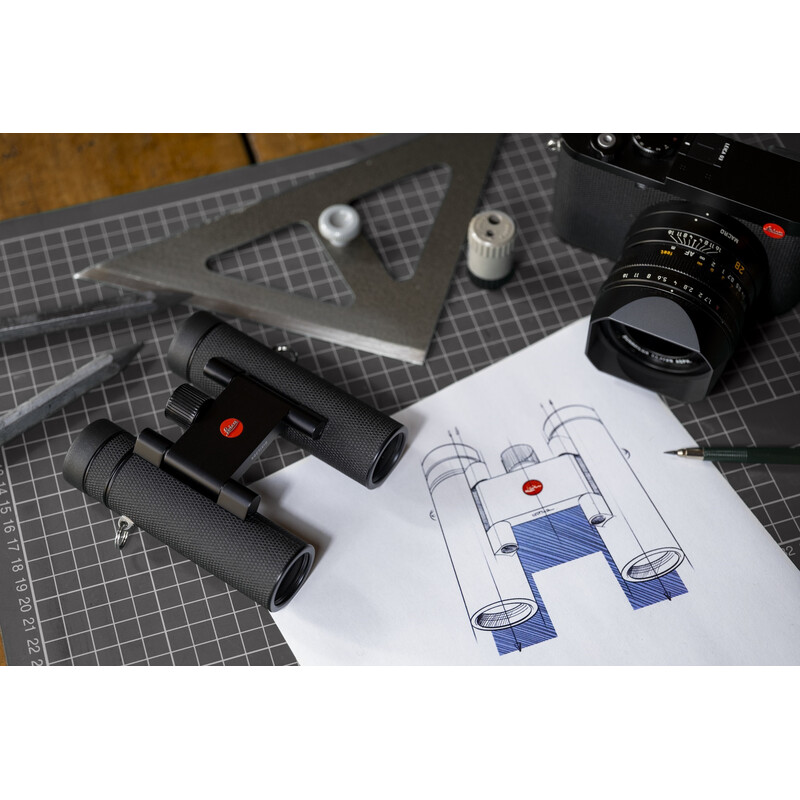 Leica Binoclu Noctivid 10x25 negru, îmbrăcat în piele