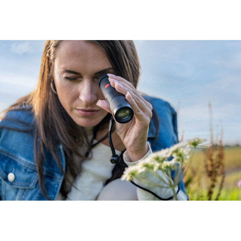 Leica Monocular Monovid 8x25 negru cu husă din piele